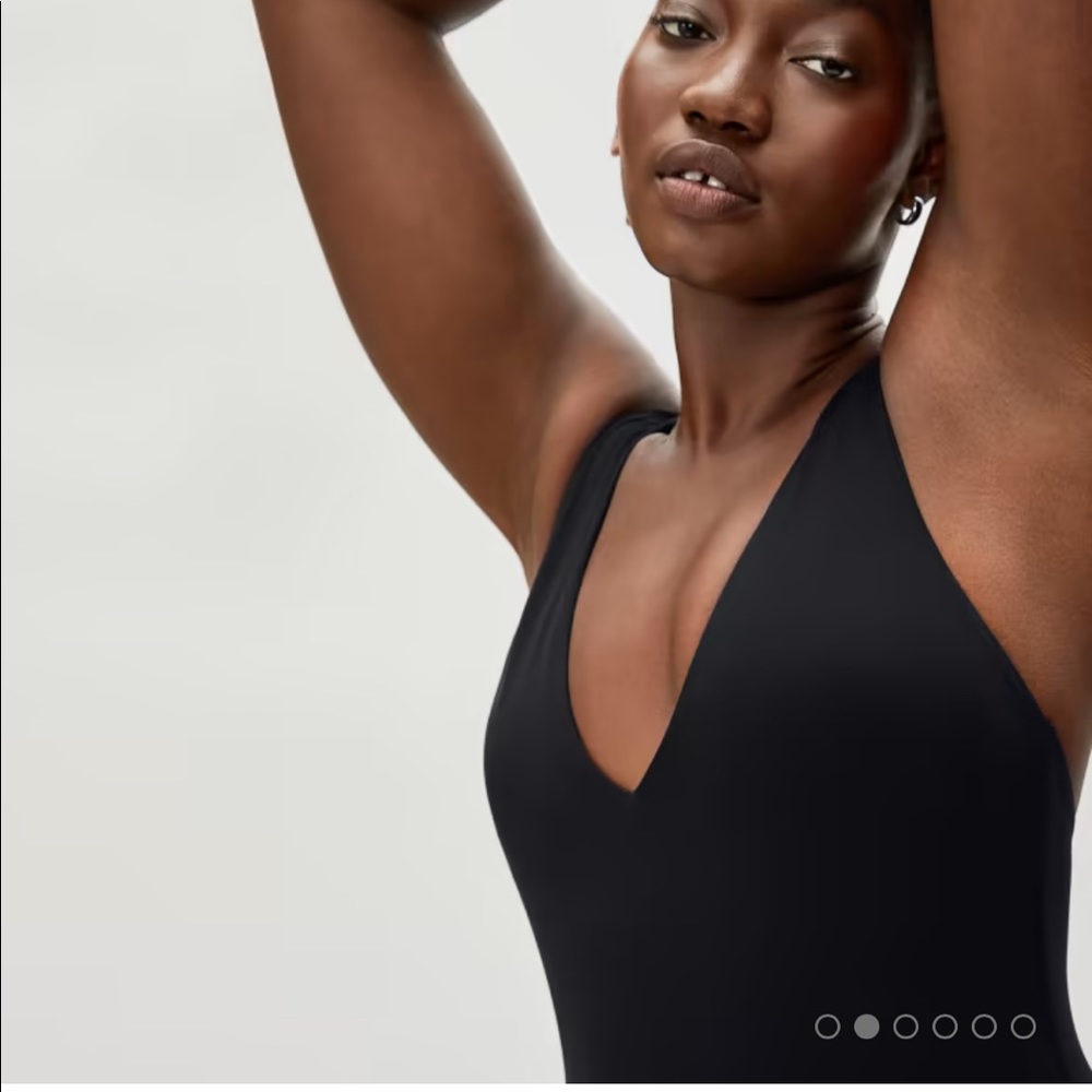 Everlane V-Neck One Piece - Picture 3 of 4